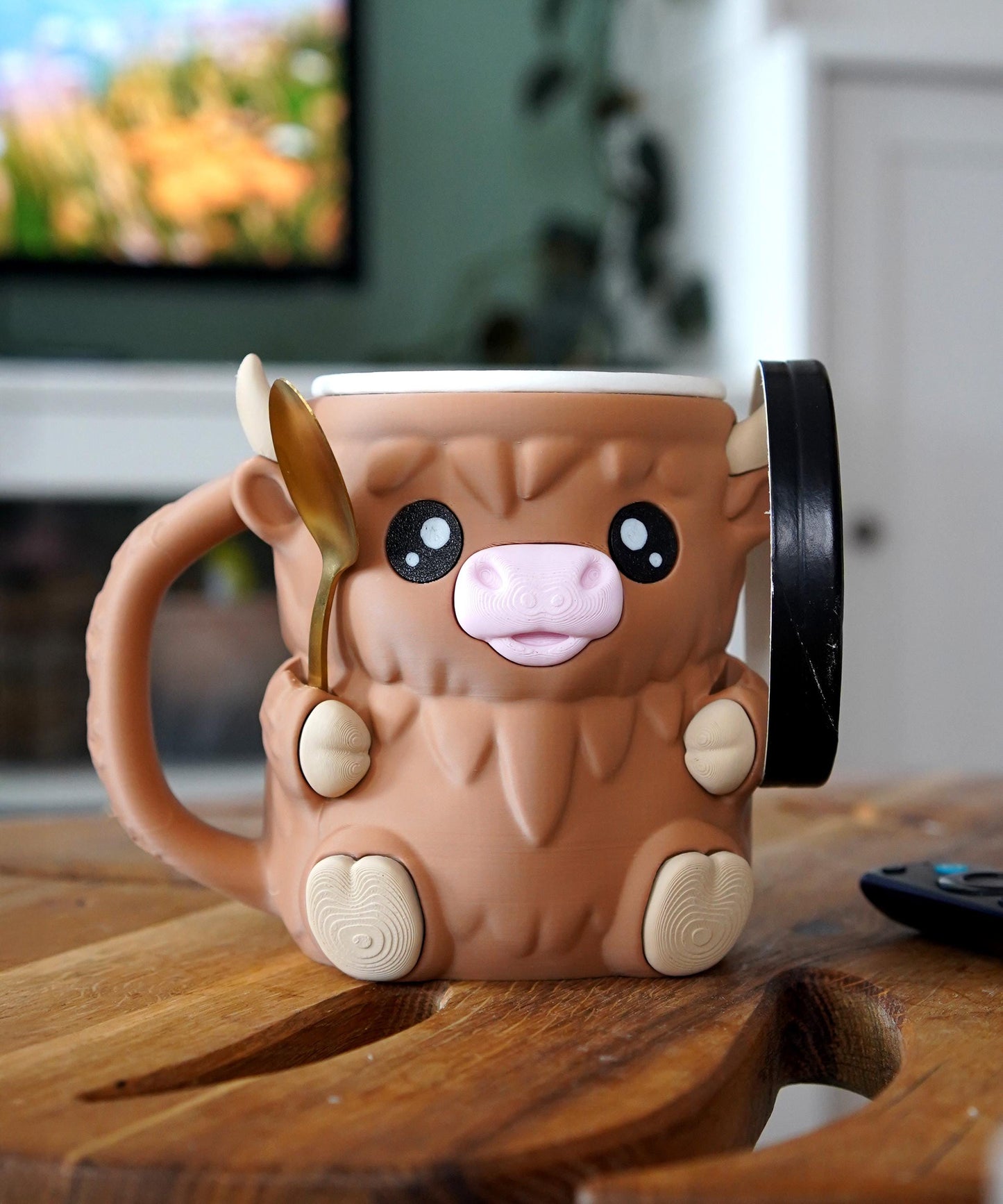 Ferdinand, the Highland Cow Ice Pint Holder